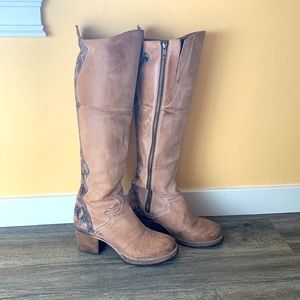 Freebird by Steven Calgary Boots Taupe EUC
